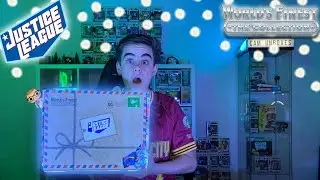 Unboxing the World's Finest DC Holiday Heroes Box