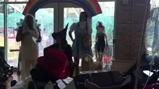 Oz Visits The Steven and Alexandra Cohen Pediatric Long Term Care Pavilion at Blythedale