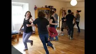 L'Andouille // Les Pieds dans l'bal