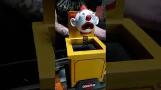 Детская игра Jack in the Box, Чаки, НОВИНКА 2023 года на Spirit Halloween YouTube #Shorts Демо-видео