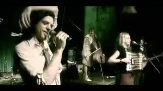 17 HIPPIES - Frau von Ungef&auml;hr