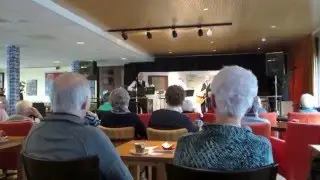 trio Zand Zeep en Soda, Daar bij die molen