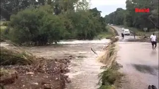 Laagwaterbr&ucirc;e oorstroom n&aacute; swaar re&euml;n in Gauteng