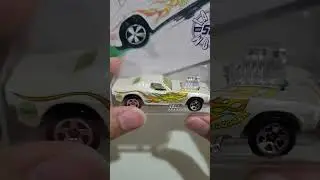 HOT WHEELS RODGER DODGER / LARRY WOOD [ WHITE ]