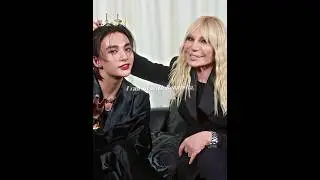 Prince Hyunjin Crowned By Versace Queen Donatella #hyunjin #versace #versacefw24 #mfw24