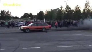 Ferrari 458 vs VW Passat B2 Passerati