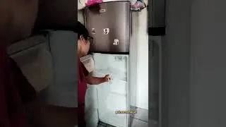 mientras limpiaba el refrigerador, te cuento una historia de terror