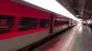 22655 Ernakulam-Hazrat Nizamuddin Weekly SF Express skipping Ramganj Mandi Junction at 130 kmph