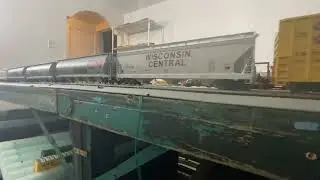 Athearn Genesis SD90/43 MACs on the job