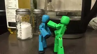Stikbot battle!!!!! Green Stikbot VS Blue Stikbot (Created by the Stikbot studios.)