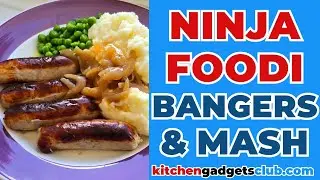 Колбаски Ninja Foodi с картофельным пюре, луковой подливкой и зеленым горошком. Приготовление под...