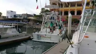 Docking a Cabo Yacht 