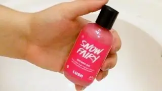 LUSH Snow Fairy Shower Gel Review + Demo