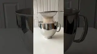This is so smart 👩&zwj;🍳#kitchentips #lifehacks #tipsandtricks #bakingtips #momhacks
