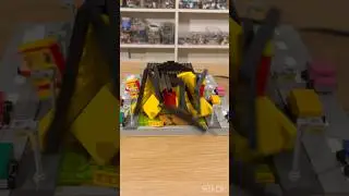 LEGO Earthquake Machine