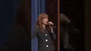 Hayley Williams and Jimmy Fallon Perform 