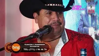 La Nueva Dinastía. No me compares y Soledad en vivo.