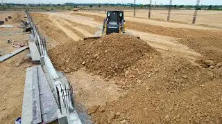 Powerful SHANTUI DH17 C3 Dozer Complete Beam wall with Dump truck Delivery soil