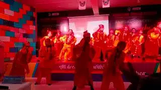 My Daughter's performance in panjabi group dance #(Annual function LPS Delhi)