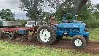 Ford 5000 6 cylinder tractor pulling