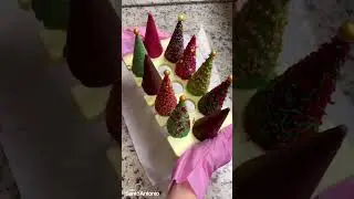 Uma inspira&ccedil;&atilde;o e tanto para o natal!! Olha a praticidade desse cone recheado!! Incriveeeeel 🎄❤