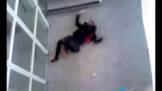 Crazy Whoop Whoop Girl: Dodgy Break Dance