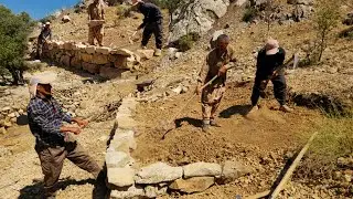 Nomadic Life: Construction of a Nomadic House 🏡| A Nomadic Family's Struggle for Survival