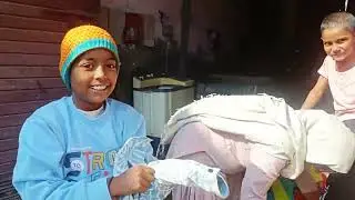 मम्मी जी नेचूल्हे पर बने पापोन के दाने 😛😃