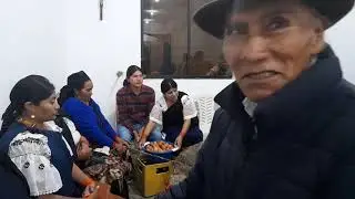 entrega de mediano para el padrino de confirmación de la famali guajan