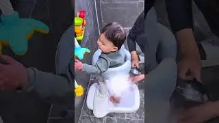 Safer, Stress Free Bath Time with This Adjustable Baby Bath Stand