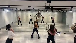Bella Poarch - Dolls - Dance Video