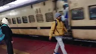 Bagha Jatin express(18044) arriving at Baleshwar station #train #video #icf #wap4#wap7 #wdg4#railway