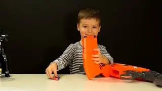 Нёрф Война - Nerf War: Бластер НЁРФ N-Strike Elite Demolisher vs Миньоны и Черепашки Ниндзя