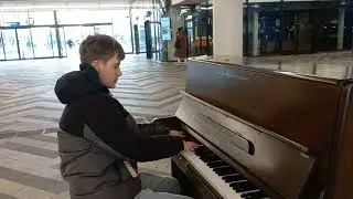 A Kind Of Magic Queen I Piano Cover Station Almere Centrum by Lucas Blancke