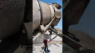 Crash barrier pouring with Ready Mixed concrete