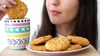 ASMR Eating Sounds: Tea & Biscuits | Chewing & Sipping (No Talking)