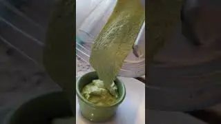 My super easy Creamy Vegan Dill Dip Recipe is the perfect healthy snack #healthysnack