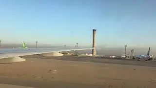 Egypt Air 777-300er landing in Cairo