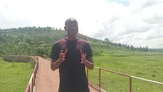Etienne Gatanazi yabaye vuvuzela y'interahamwe n'ibigarasha kubera Inda nini. 