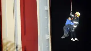 21 Amusement Park Patrons Rescued After Being Stuck on Ride