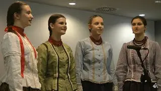 Pendely &Eacute;nekegy&uuml;ttes &ndash; Ny&iacute;r&aacute;br&aacute;nyi n&eacute;pdalok Papp J&aacute;nos gyűjt&eacute;s&eacute;ből