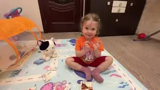 СОФИЯ СОБИРАЕТ ПАЗЛ #пазл #дети #игры #развитие #kids