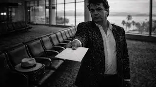 Juan Gabriel Entregó una Carta sin Decir una Palabra — El Tiempo Reveló Por Qué