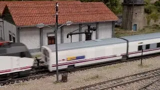 E3272 -- Tren Hotel Talgo de RENFE. Composición de 6 coches ELIPSOS