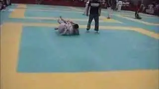 Shane Poppleton (Shaved Head) vs Ong Logianto 67-73KG White Belt GI Div (Final)