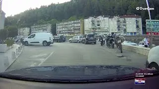 Vožnja kroz centar Obrovca 🚙 grada na rijeci Zrmanji, do južnog izlaza, pa uzbrdo do naselja Kru&scaron;evo