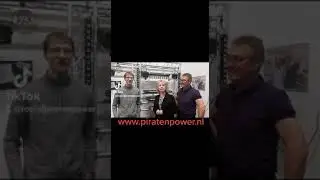 Ook Miranda en de Music Boys luisteren naar Piratenpower