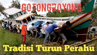 Turun Perahu Baru ( Tradisi Turun Temurun ) ke sungai gantung