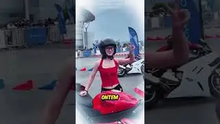 A menina que ama motos