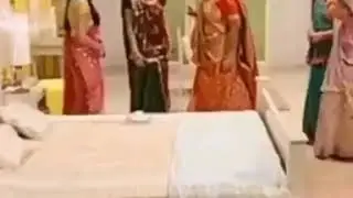 Rasode me kon tha😂😂#kal MERI saree me juice Gira tha